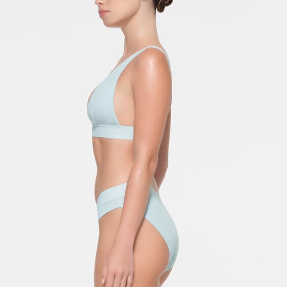 COTTON RIB PLUNGE BRALETTE - Picture 2 of 3